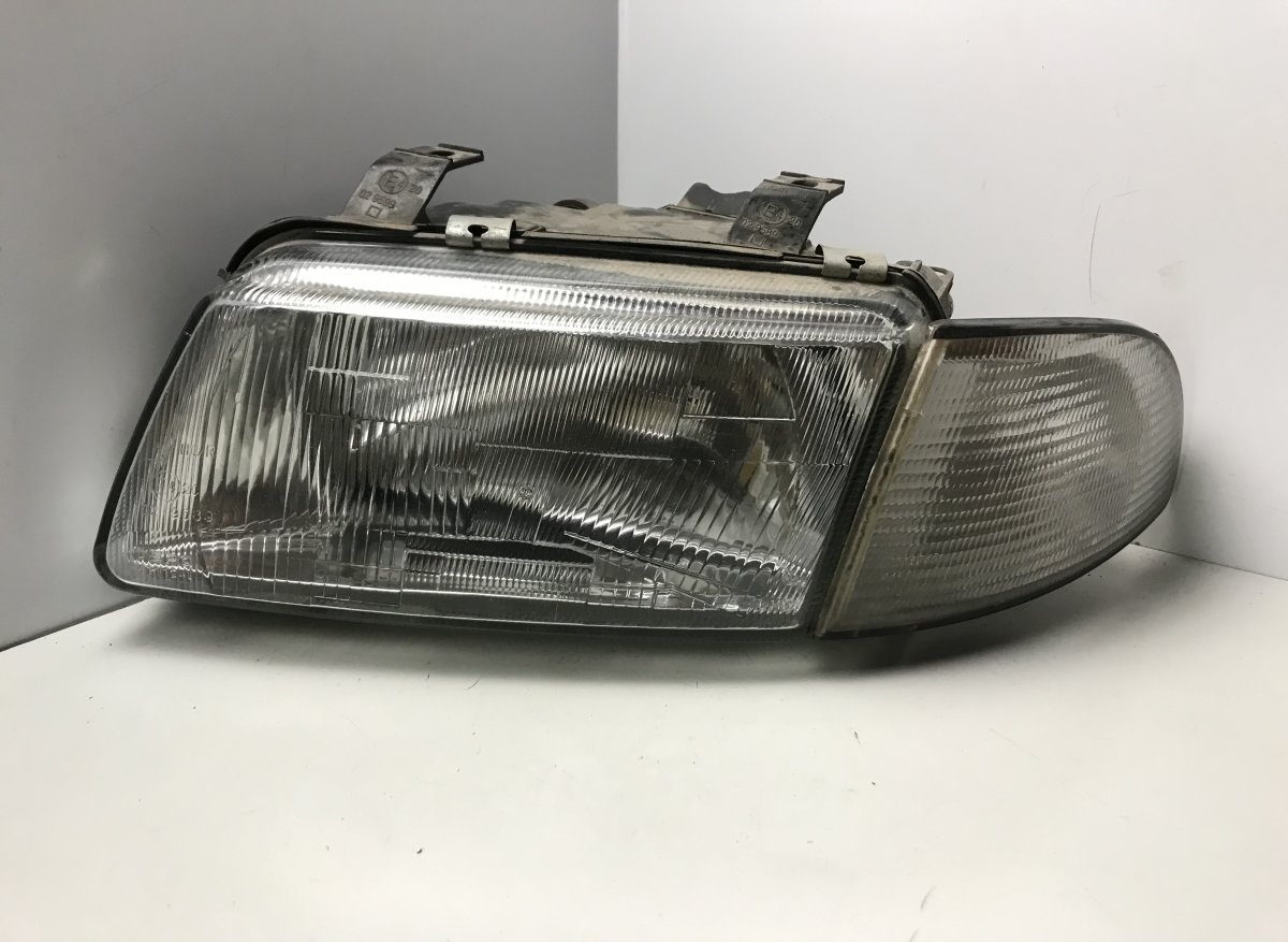 Audi A4 (B5) headlight left AUDI A4 (B5) (1994-2001) Headlight left 08-4411...