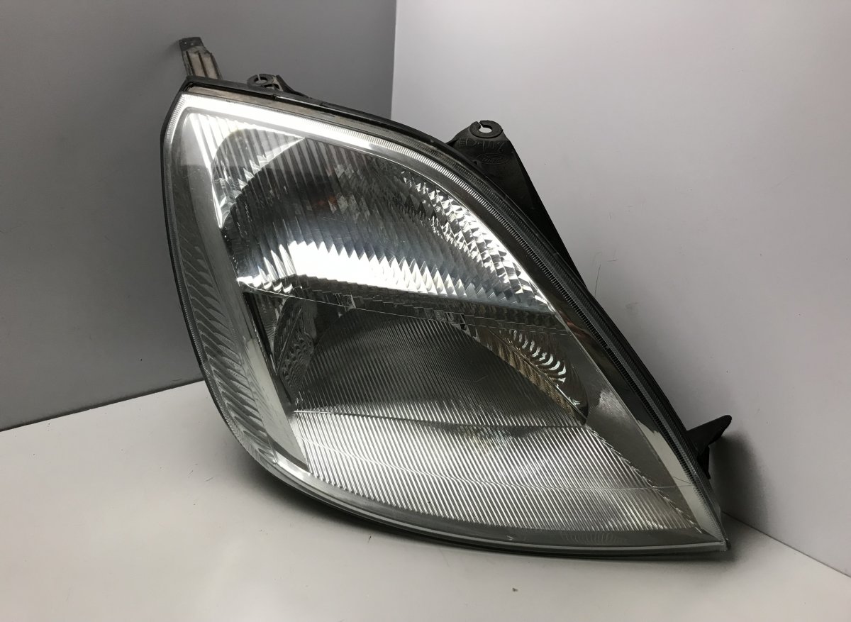 Ford Fiesta Right headlight FORD FIESTA IV (1995-2002) Right headlight 2S6X...