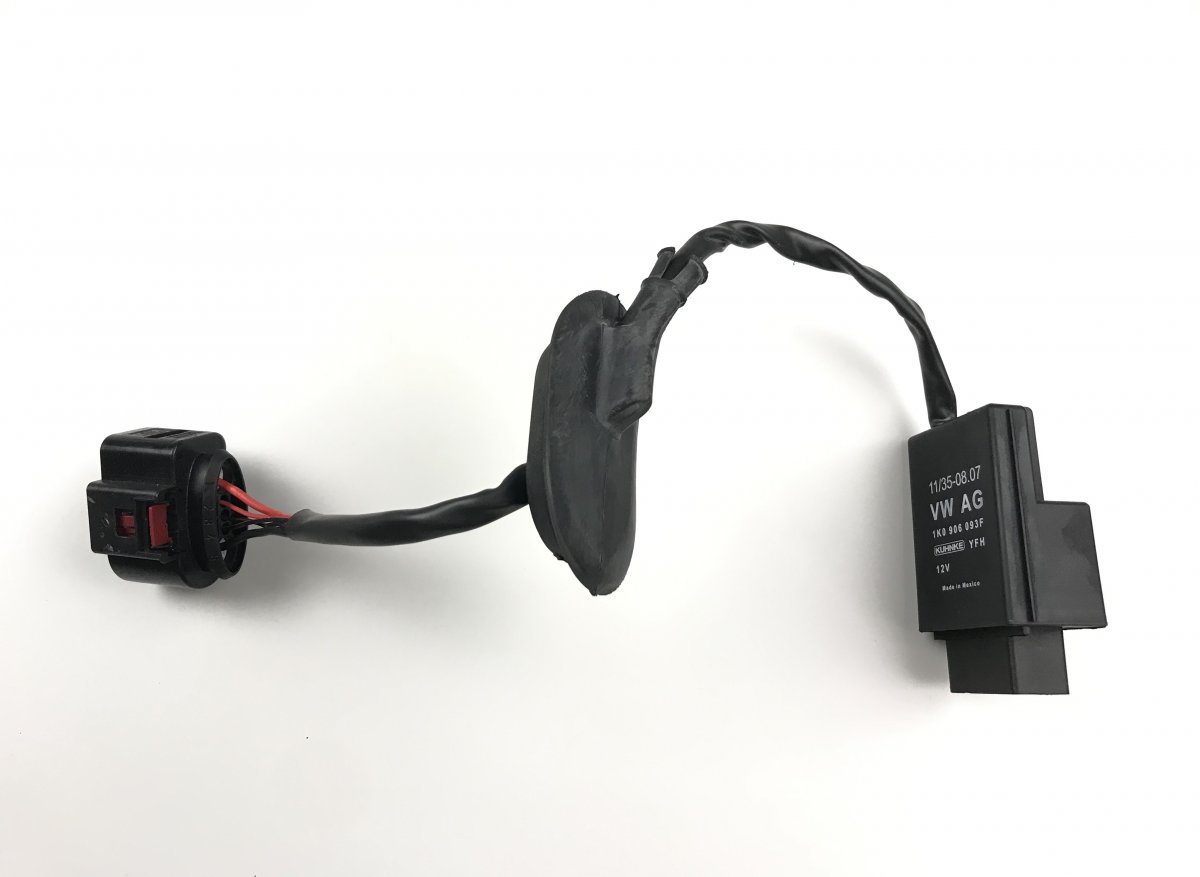 Volkswagen Golf 6 Injection Pump Control Unit VW GOLF VI (5K) (2008-2013) Injection Pump Cont...