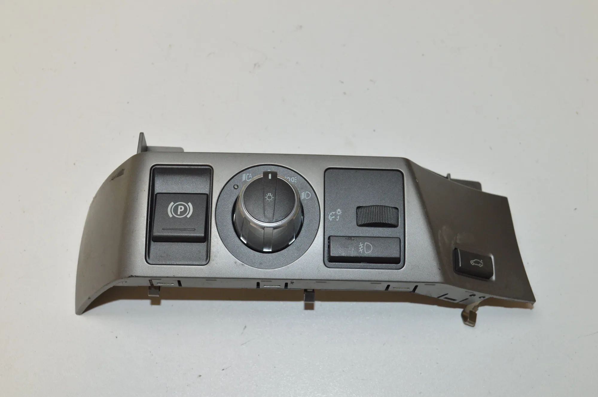 BMW 7 (E65 / E66 / E67 / E68) Headlight Switch Control Unit Headlight Switch Control Unit BMW 7 SERIES (E65...