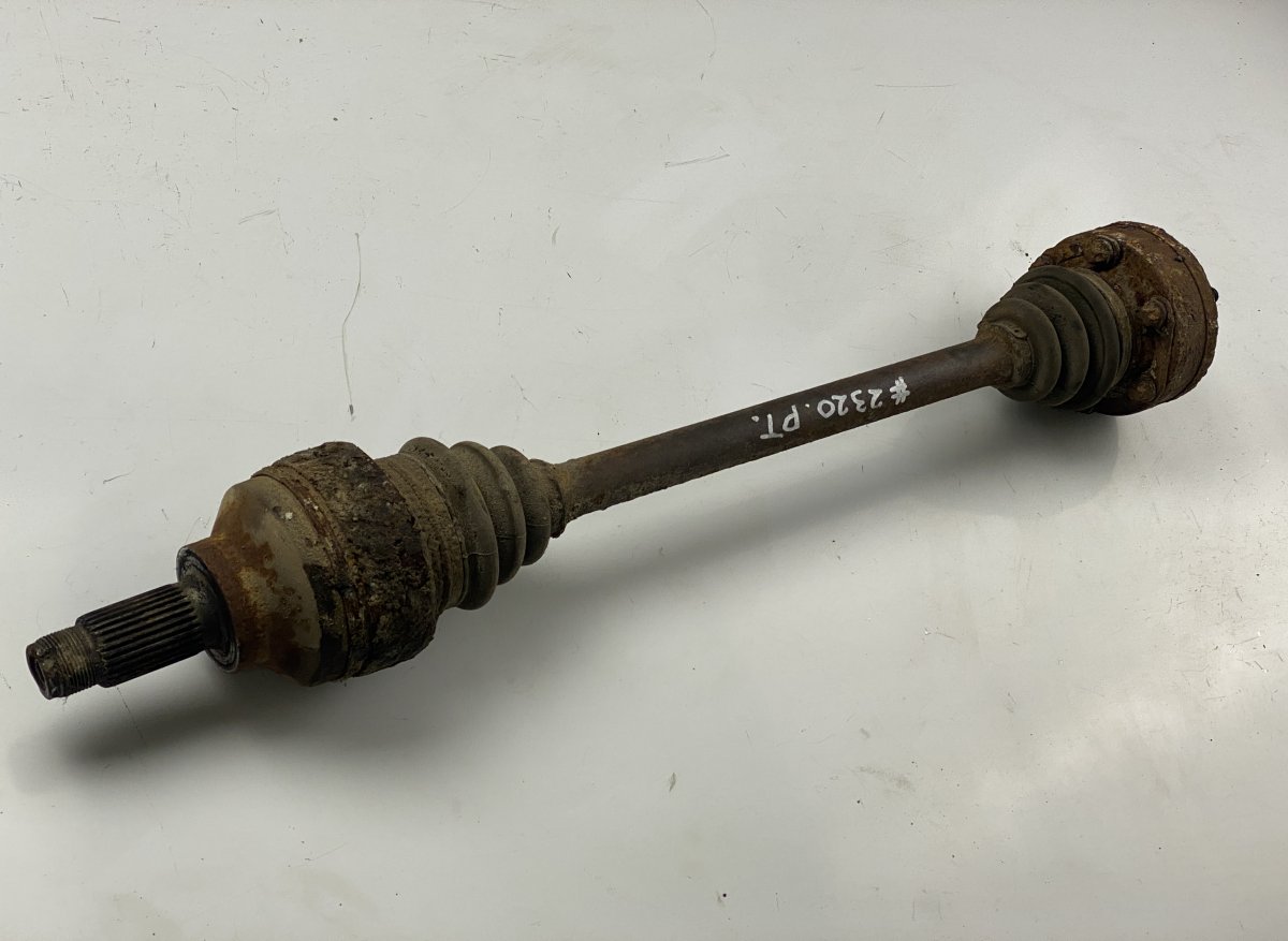 BMW 7 (E38) Rear Right Drive Shaft BMW 7 (E38) (1994-2001) Rear Right Drive Shaft ...