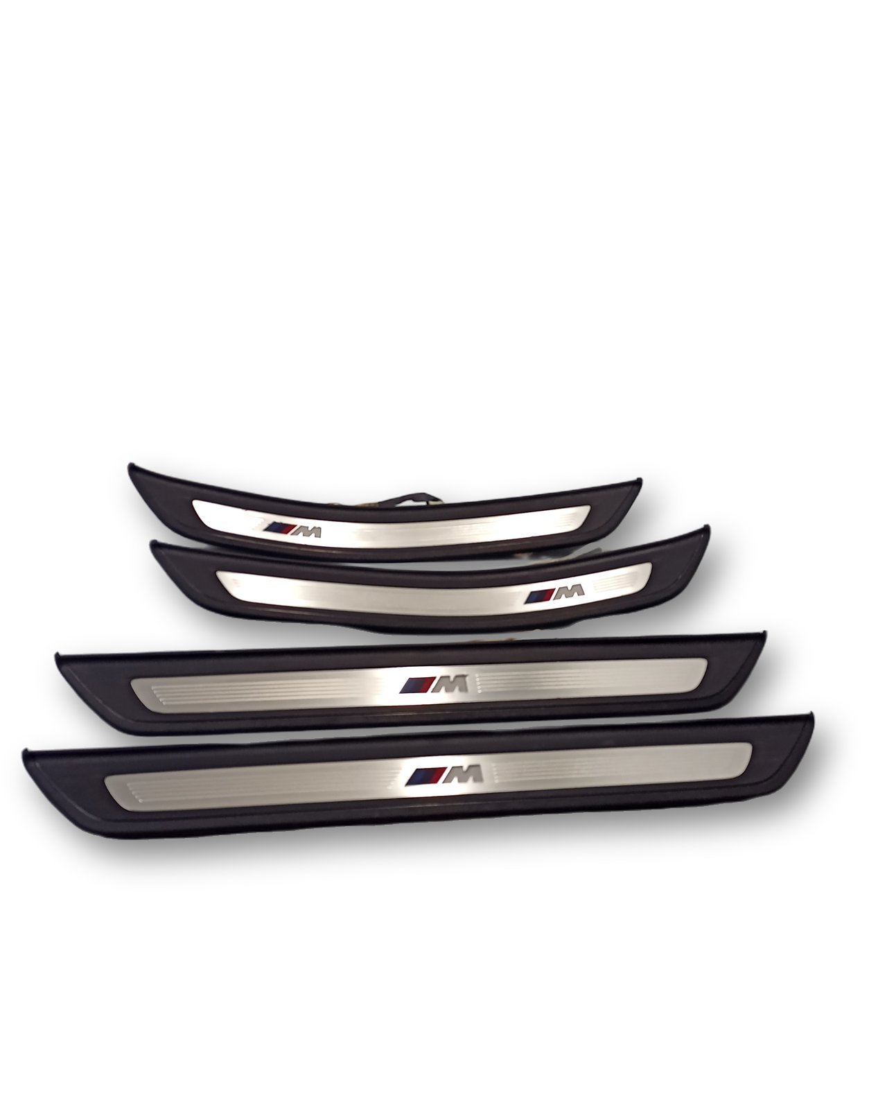 BMW 5 (G30 / G31) Front sill trim cover BMW 5' G30 Front sill trim cover

VIN: G619337