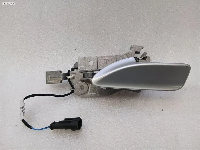 Door handle Brand/Model: FERRARI 488
Year: 2019
Engine: 390...