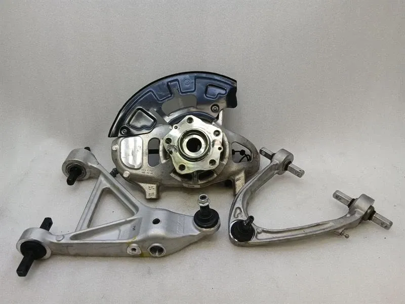 Left Front Hub Brand/Model: FERRARI 12CILINDRI

Left Front Hub...