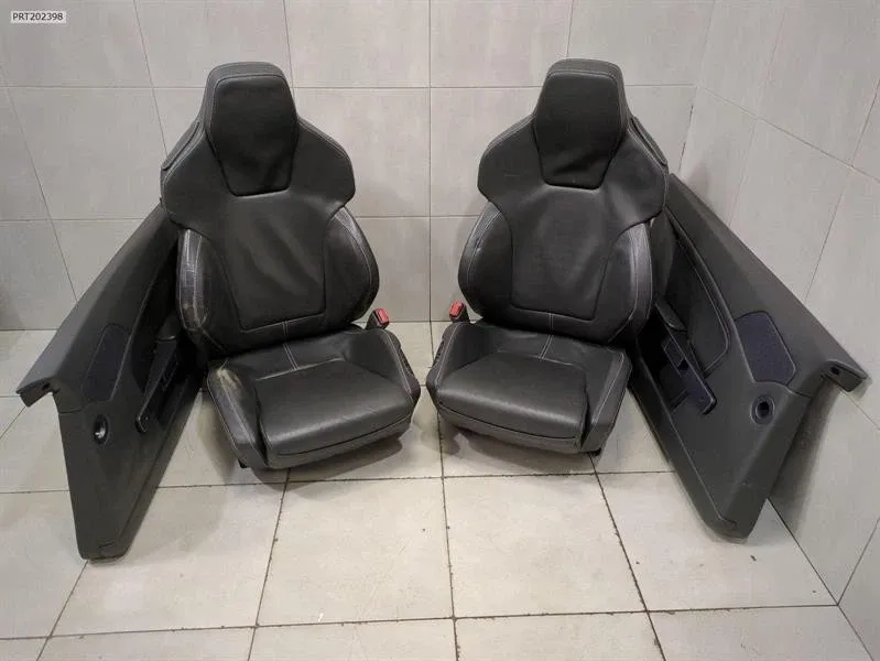 Seat Brand/Model: ASTON MARTIN VANTAGE
Year: 2006
En...