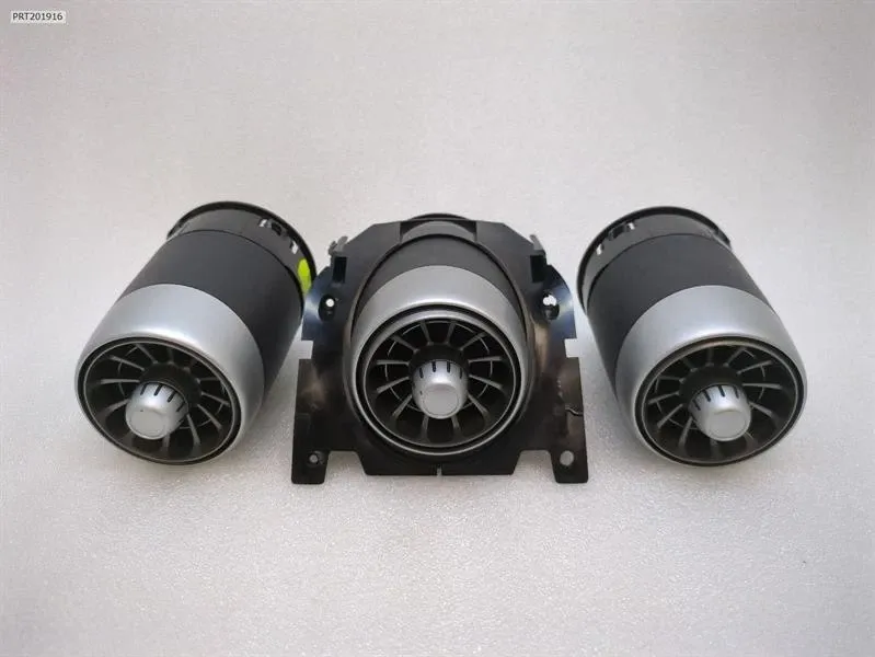 Dashboard air vent Brand/Model: MCLAREN 650S
Year: 2015
Engine: 37...