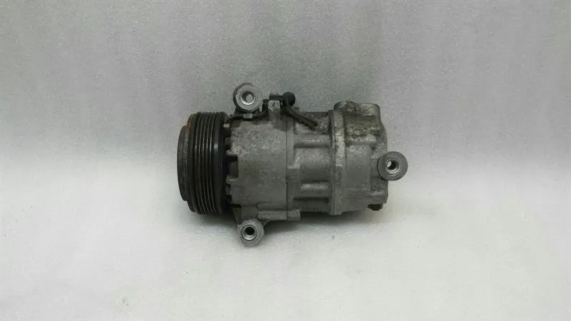 BMW Z4 (E85 / E86) Air-conditioning compressor Air-conditioning compressor — BMW Z4 (2007) — 9...