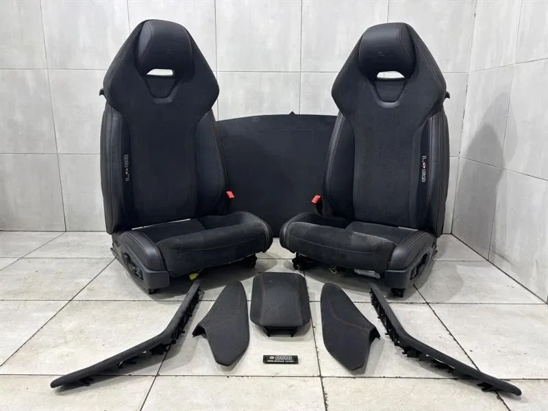 Seat Brand/Model: LAMBORGHINI HURACAN
Year: 2017
Eng...