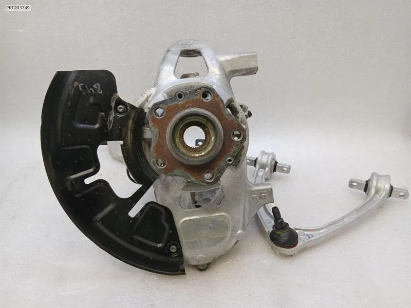 Left Front Hub Brand/Model: FERRARI 849 TESTAROSSA

Left Front...