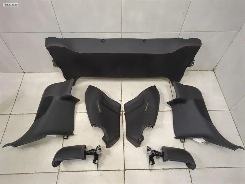 Interior trim Brand/Model: FERRARI 488
Year: 2019
Engine: 390...