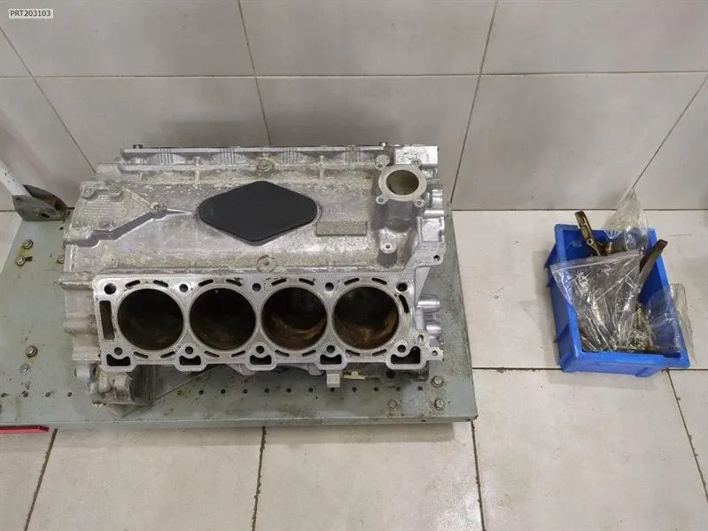 Engine Brand/Model: ASTON MARTIN VANTAGE
Year: 2006
En...