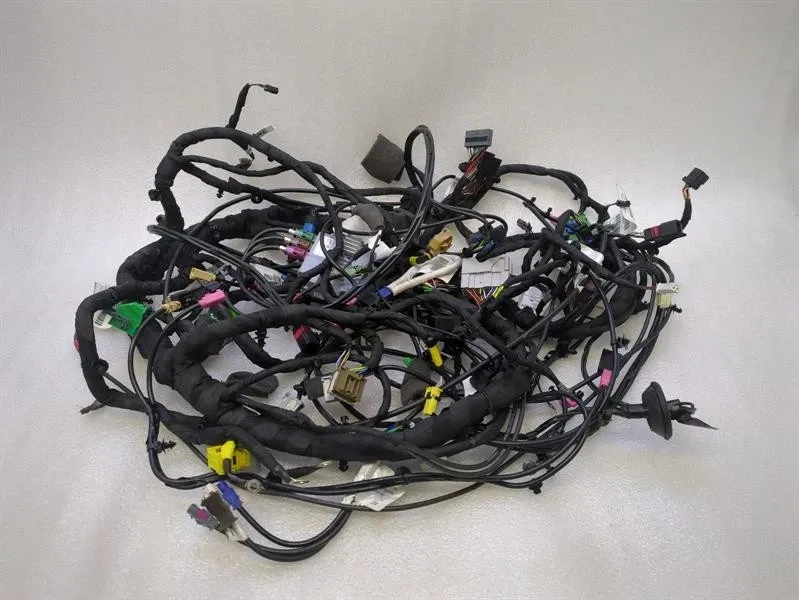 Wiring Loom Brand/Model: FERRARI SF90
Year: 2023
Engine: 39...