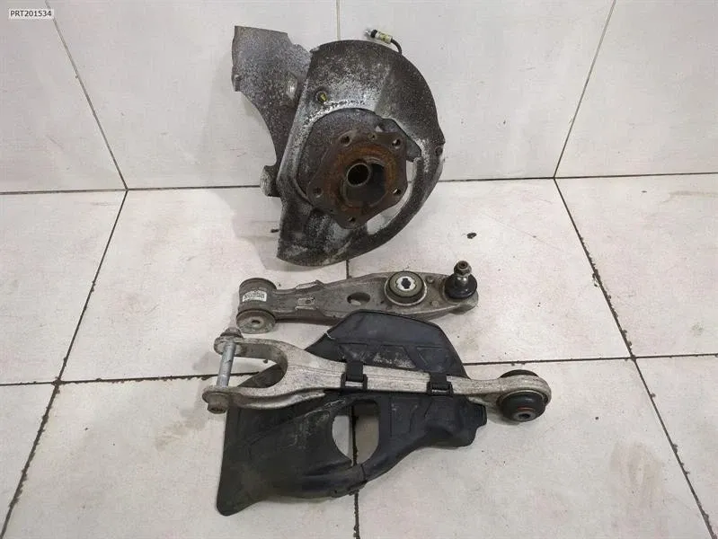Porsche 911 (997) Right Front Hub