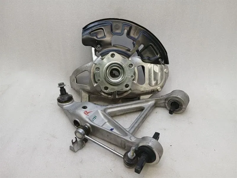 Right Front Hub Brand/Model: FERRARI ROMA
Year: 2023
Engine: 38...