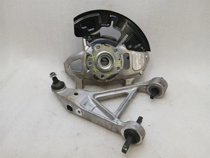 Right Front Hub Brand/Model: FERRARI ROMA
Year: 2023
Engine: 38...