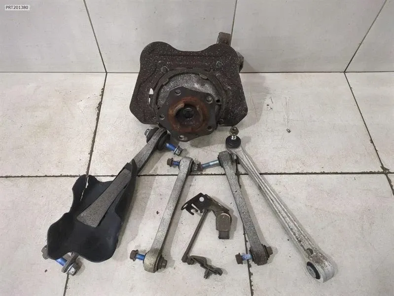 Porsche 911 (997) Left Rear Hub Left Rear Hub — PORSCHE 911 (997) (2004-2013) —...