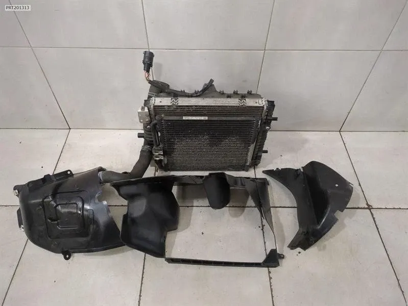 Radiator pack Brand/Model: LAMBORGHINI HURACAN
Year: 2017
Eng...