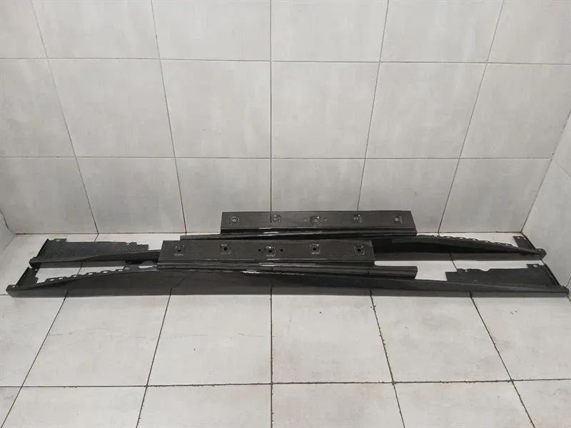 Side skirt Brand/Model: FERRARI GTC4 LUSSO
Year: 2020
Engi...