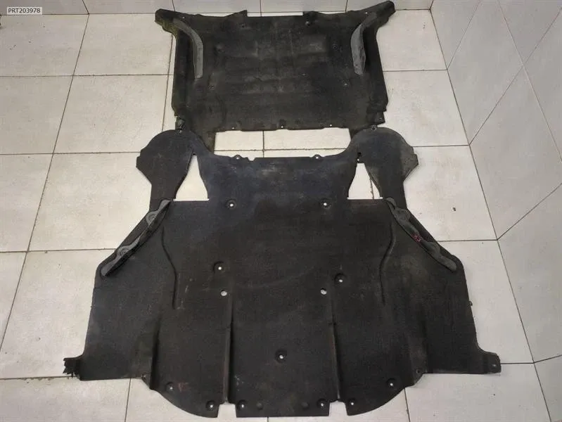 Audi R8 UNDERTRAY Undertray — AUDI R8 (4S) (2015-2024) — 4S0 825 ...