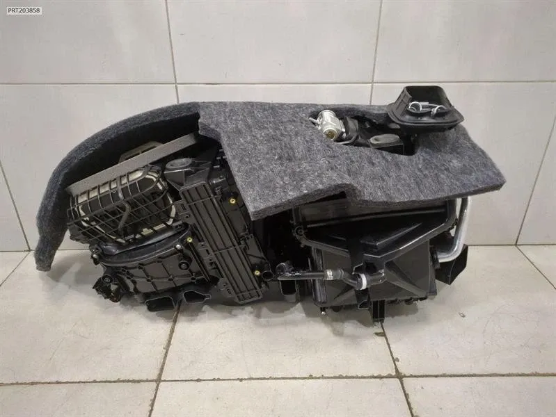 Porsche 911 (992) Heater Blower Motor Heater Blower Motor — PORSCHE 911 GT3 (992) (20...