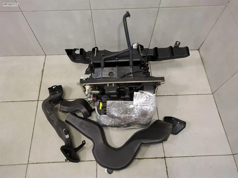 Heater Blower Motor Brand/Model: FERRARI SF90
Year: 2023
Engine: 39...