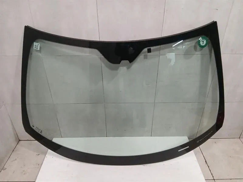 Chevrolet Corvette (C8) Windscreen