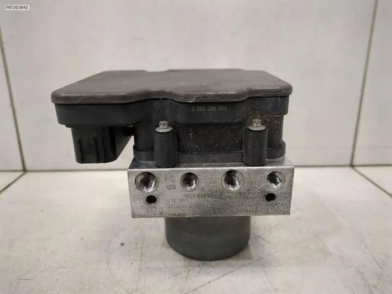Porsche 911 (992) A.B.S Pump A.B.S Pump — PORSCHE 911 GT3 (992) (2021-PRESEN...
