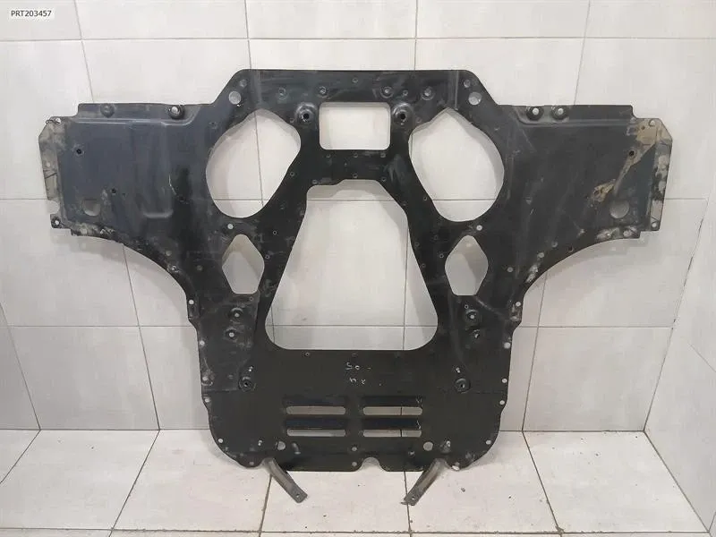UNDERTRAY Brand/Model: FERRARI ROMA
Year: 2023
Engine: 38...