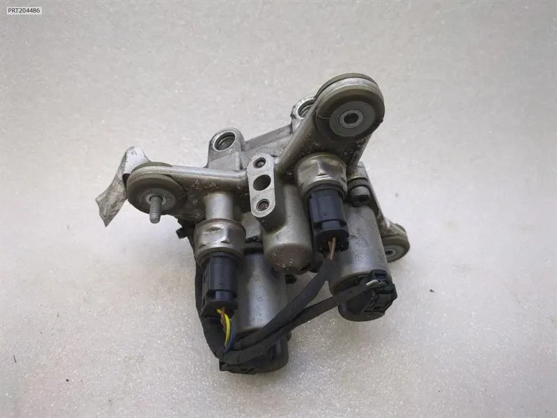Porsche 911 (991) Hydraulic suspension valve Hydraulic suspension valve — PORSCHE 911 (991) ...