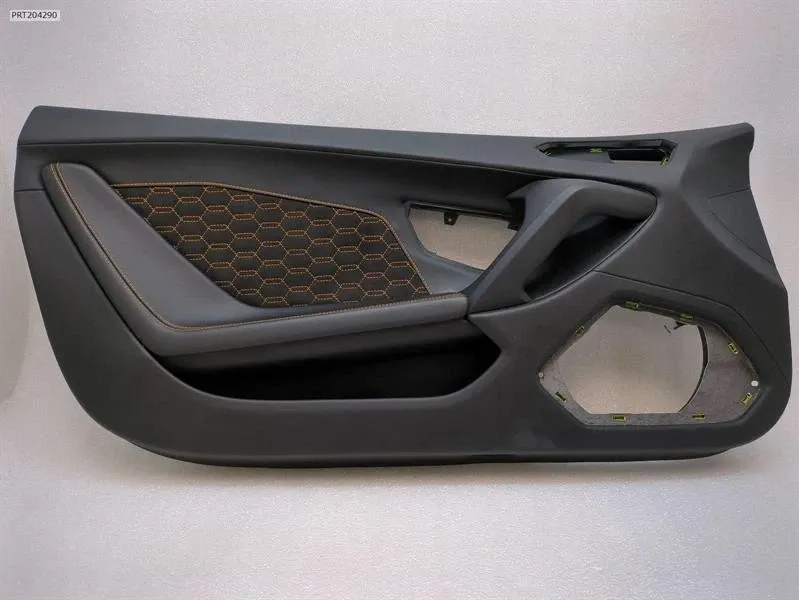 Front Left Door Trim Panel Brand/Model: LAMBORGHINI HURACAN
Year: 2024
Eng...