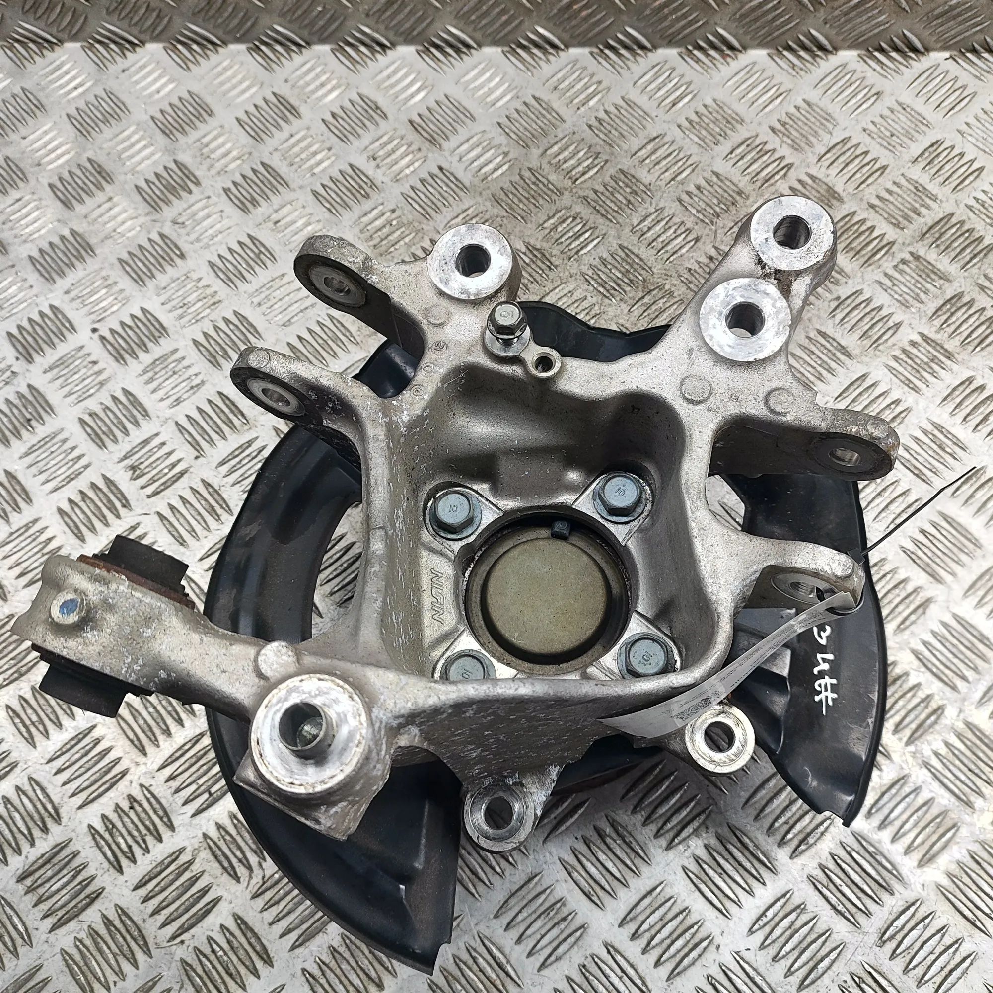 Honda Civic Rear Right Wheel Hub Rear Right Wheel Hub — HONDA CIVIC (FC, FK) (20...