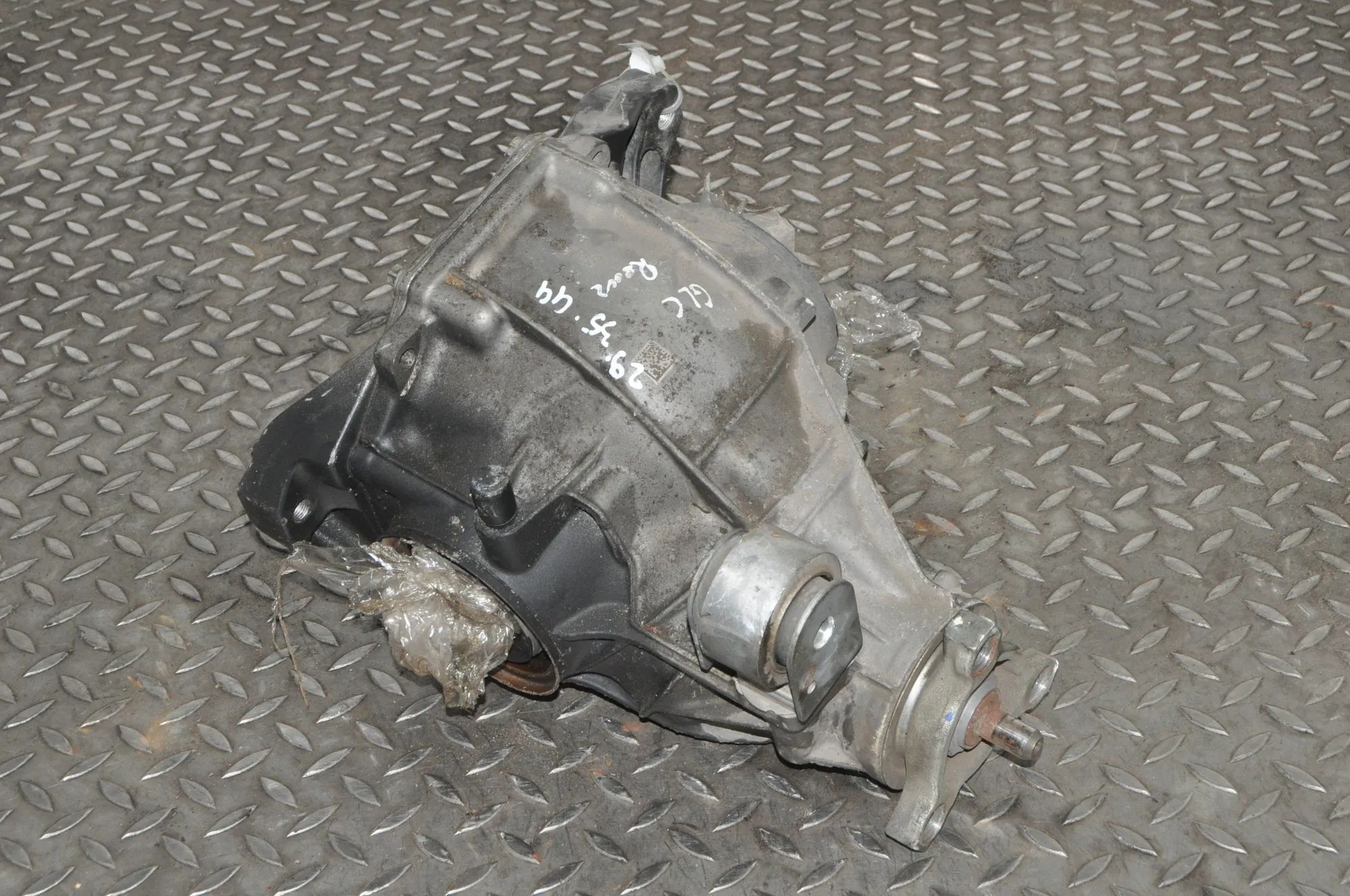 Mercedes-Benz GLC (X253) rear differential Rear differential — MERCEDES BENZ GLC (X253) (2...