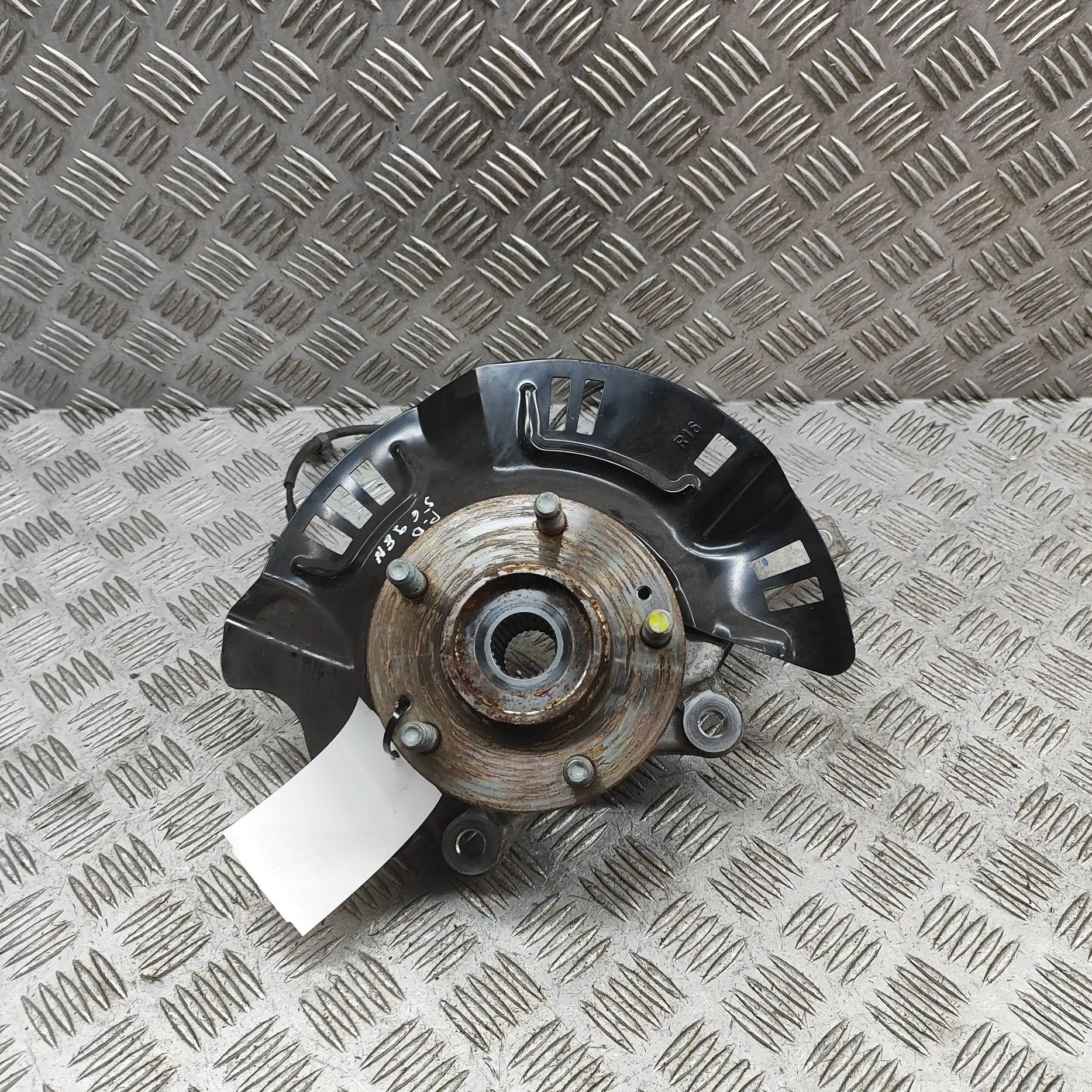 Hyundai Kona Front Right Wheel Hub Front Right Wheel Hub — HYUNDAI KONA (SX2) (202...