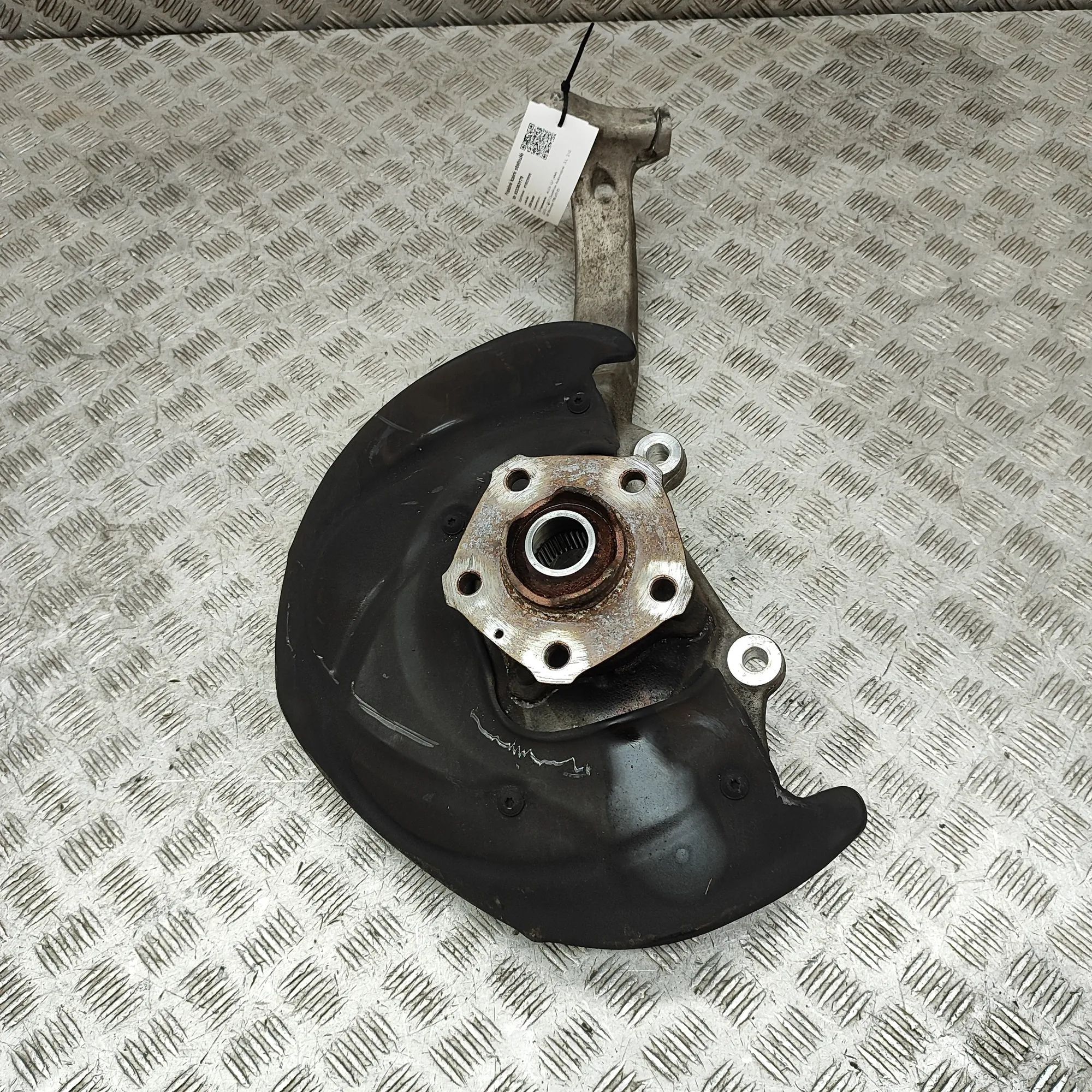 Audi Q7 (4M) Front Left Wheel Hub Front Left Wheel Hub — AUDI Q7 (4M) (2015-PRESE...