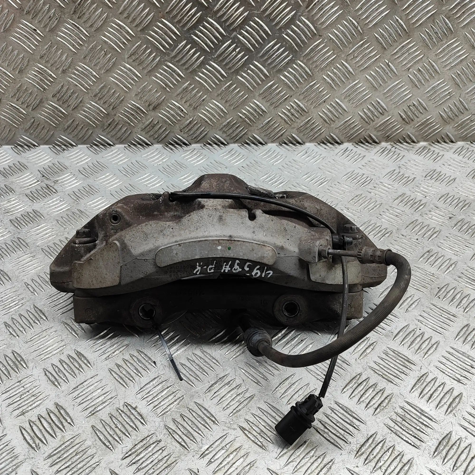Audi Q7 (4M) Front Left Brake Caliper Front left brake caliper — AUDI Q7 (4M) (2015-P...
