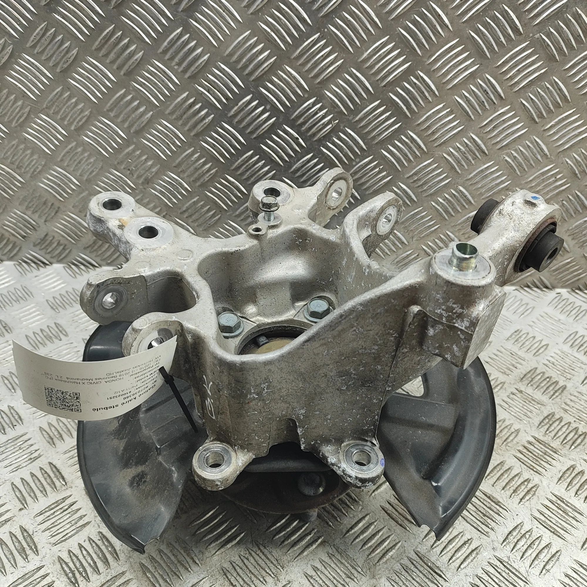 Honda Civic Rear Left Wheel Hub Spindle Rear Left Wheel Hub Spindle — HONDA CIVIC (FC, ...