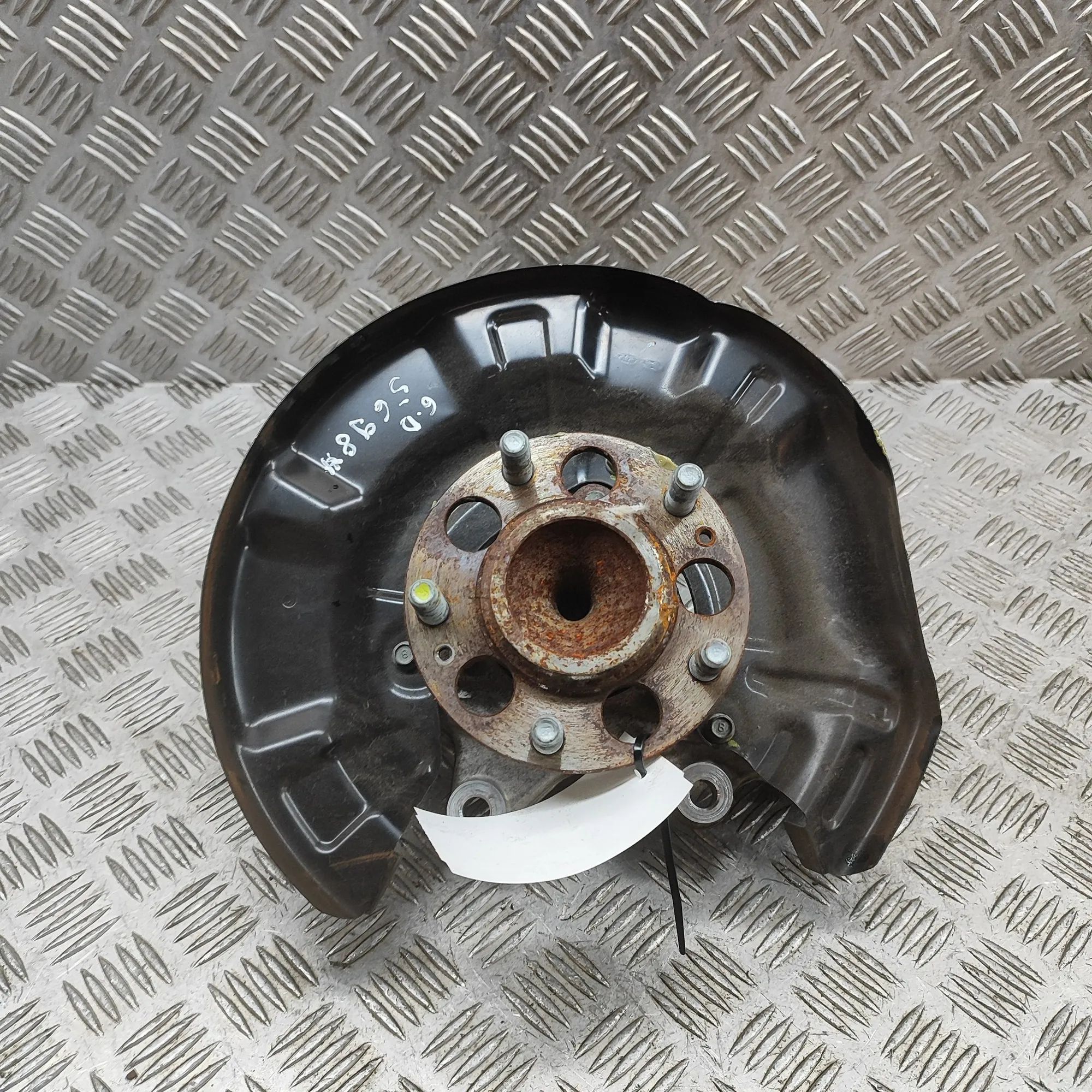 Hyundai Kona Rear Right Wheel Hub Rear Right Wheel Hub — HYUNDAI KONA (SX2) (2023...