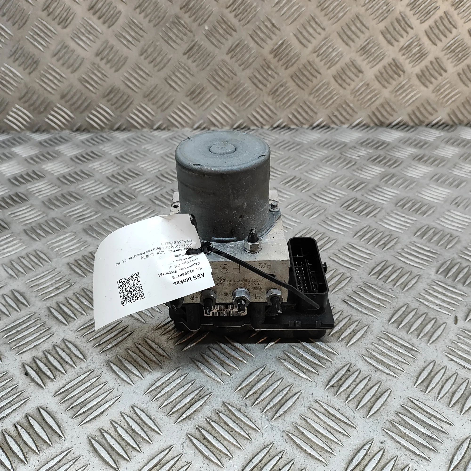 Audi A5 (B8) ABS hydraulic pump