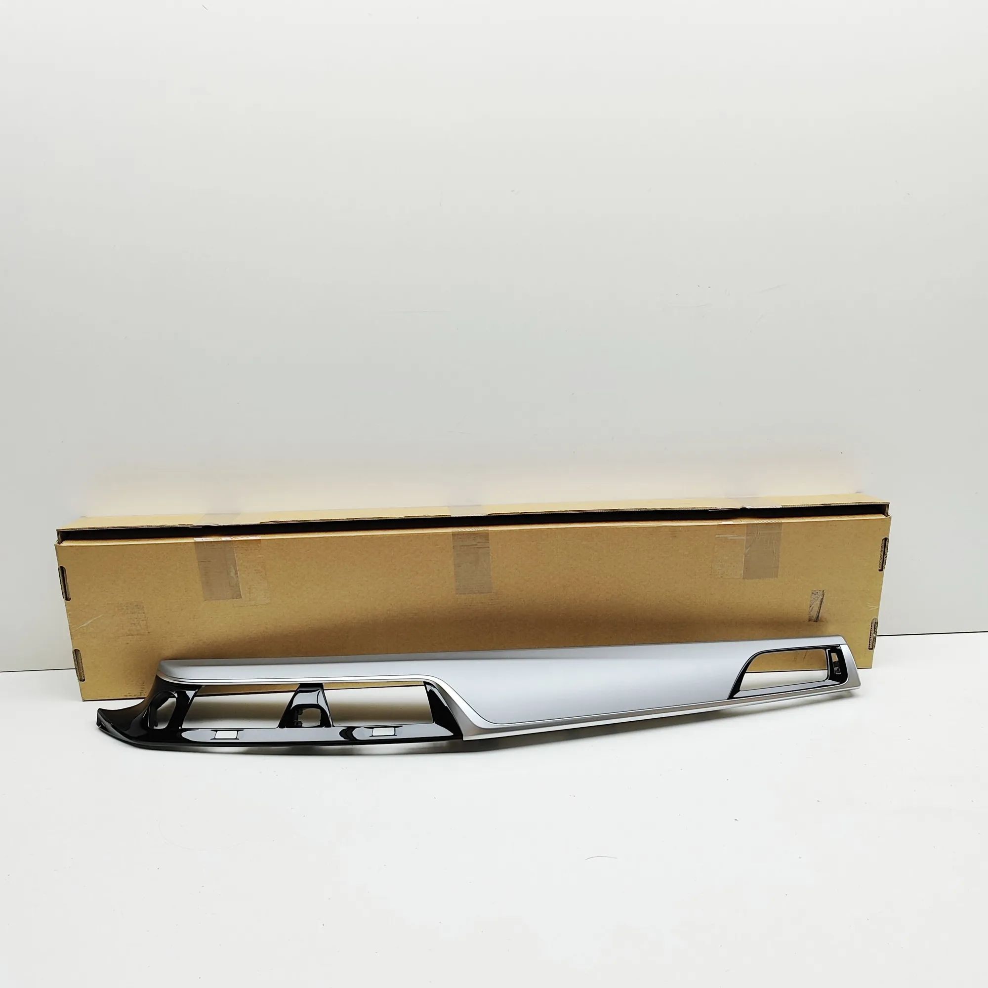 BMW 5 (F10 / F11) Dashboard Trim