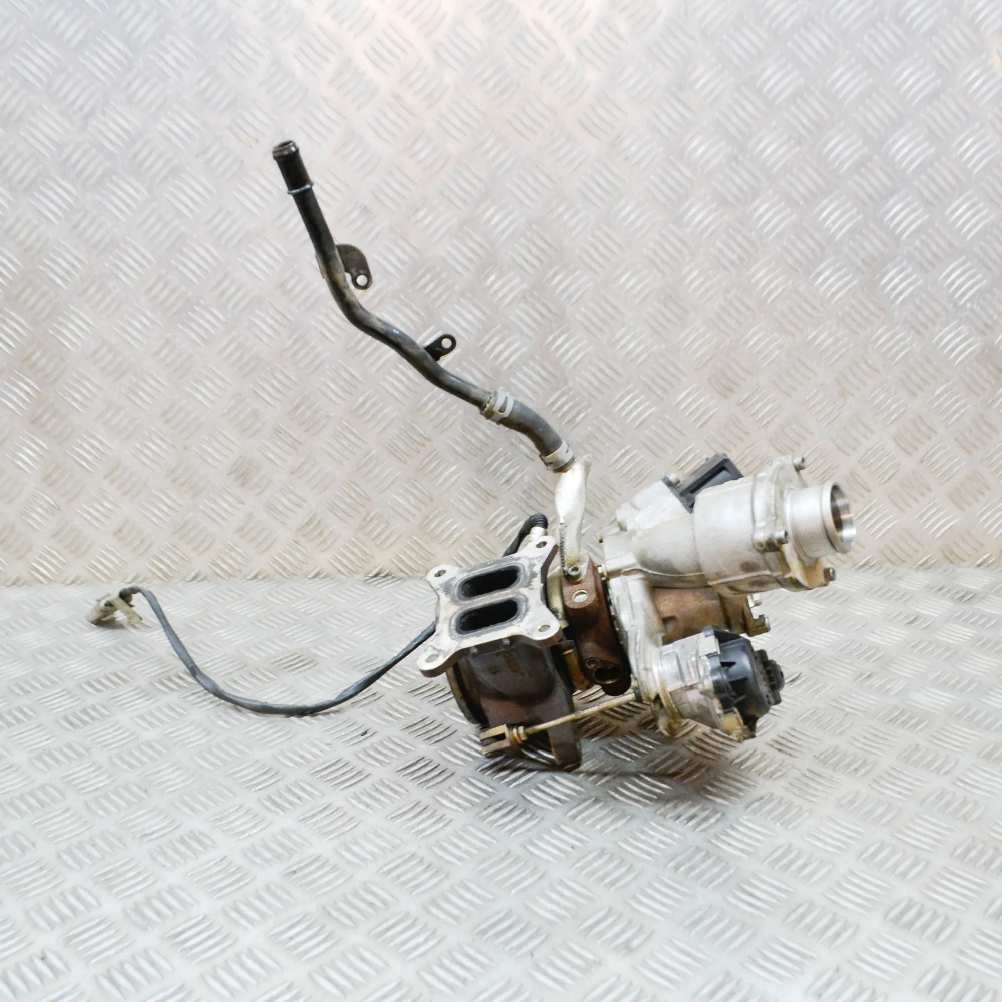 Audi A1 (8X) Turbocharger Turbocharger — AUDI A1 (8X1, 8XK, 8XA, 8XF) (20...