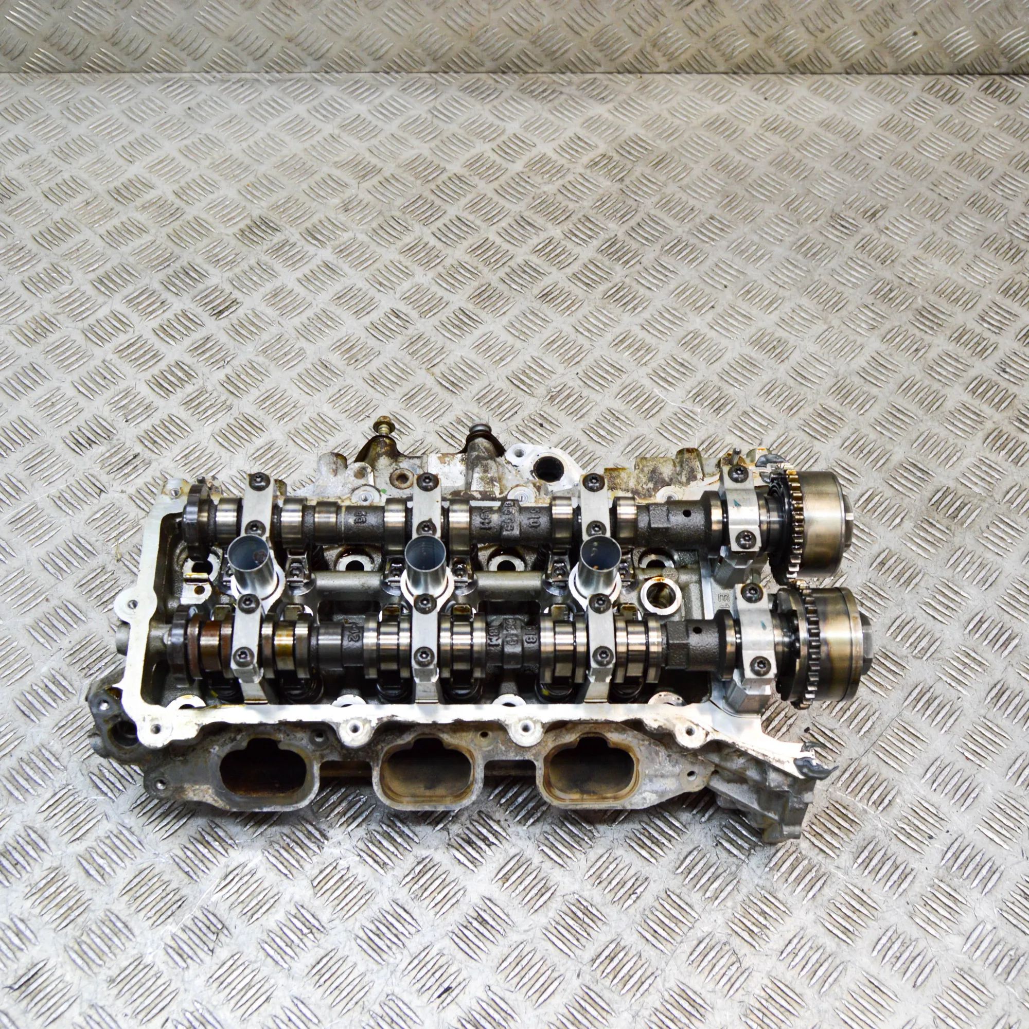 Chrysler Pacifica Left Side Engine Head Left Side Engine Head — CHRYSLER PACIFICA (2016...