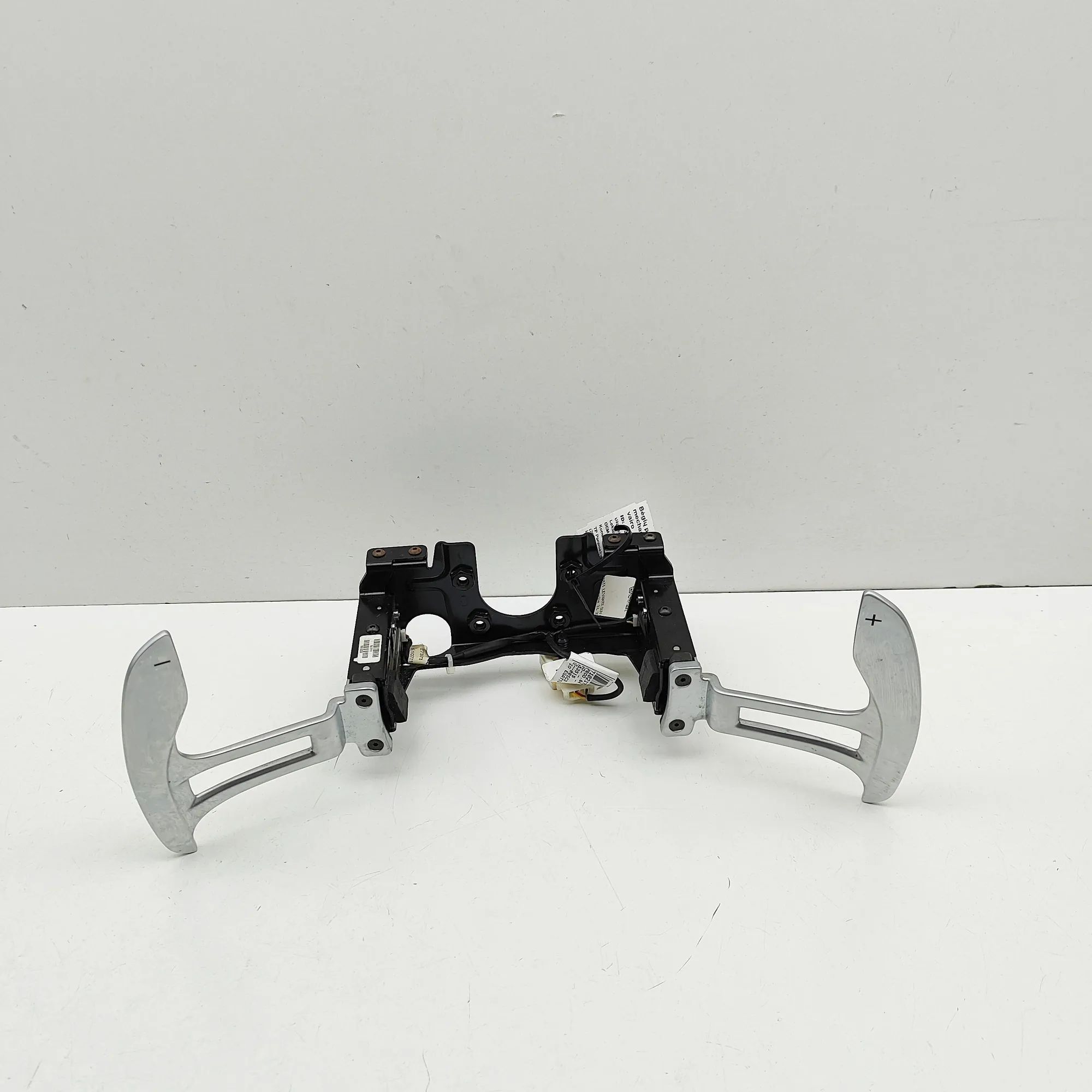 Maserati Levante Steering Wheel Gear Shifter Paddle Steering Wheel Gear Shifter Paddle — MASERATI L...