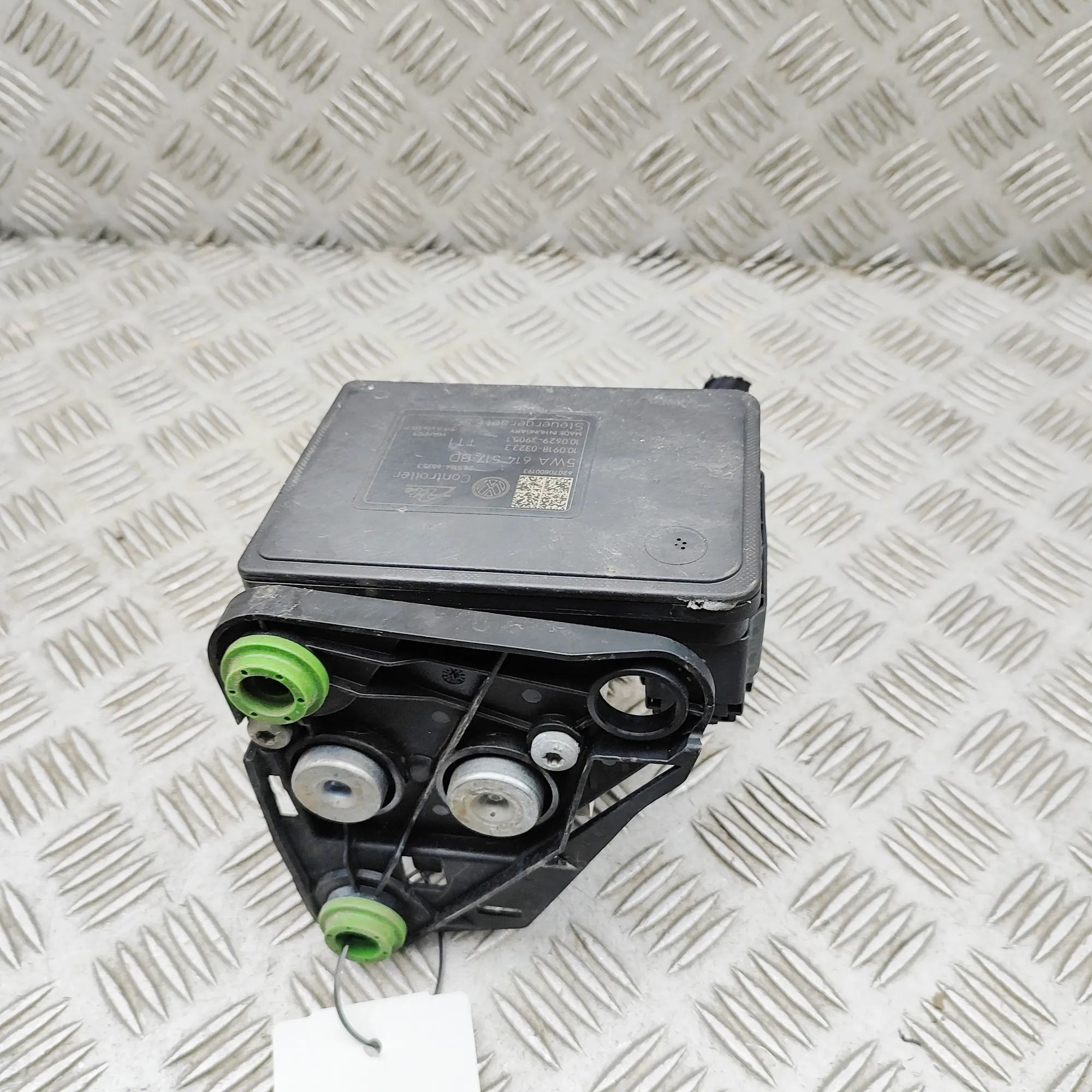 Volkswagen Golf 7 ABS hydraulic pump