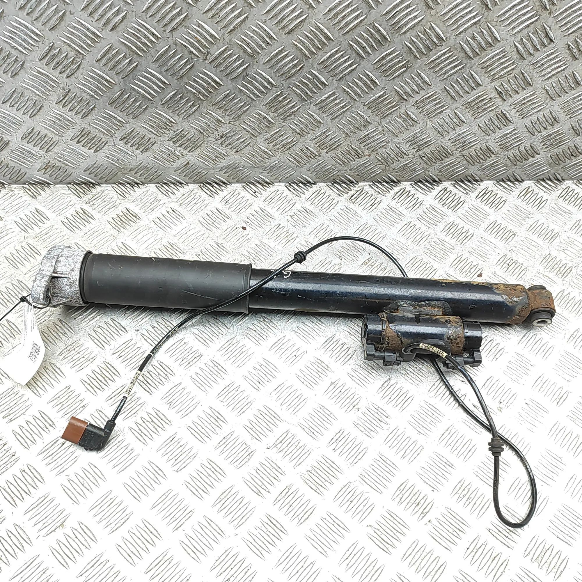 Mercedes-Benz A (W177) Rear Left Shock Absorber Rear Left Shock Absorber — MERCEDES BENZ E-CLAS...
