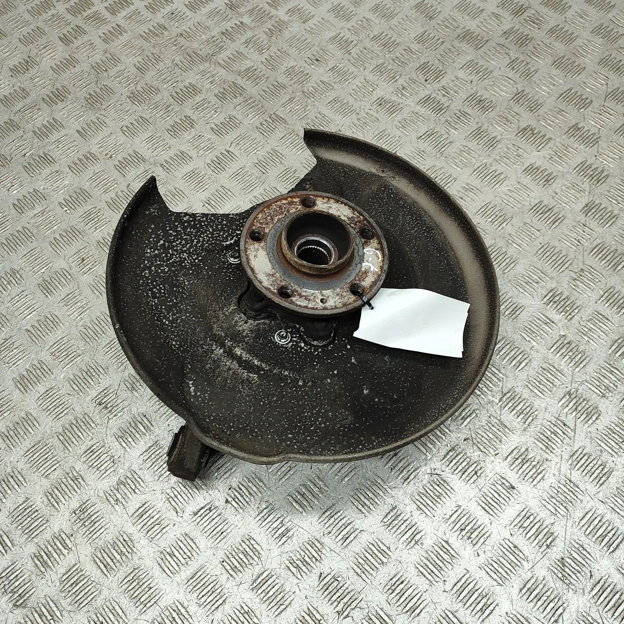 Volvo S60 Rear Left Wheel Hub Spindle Rear Left Wheel Hub Spindle — VOLVO V60 II / S6...