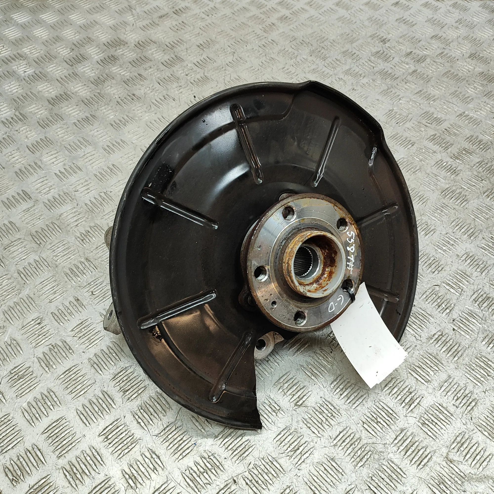 Volvo XC40 / EX40 Rear Right Wheel Hub Rear Right Wheel Hub — VOLVO XC40 (2018-2024) —...