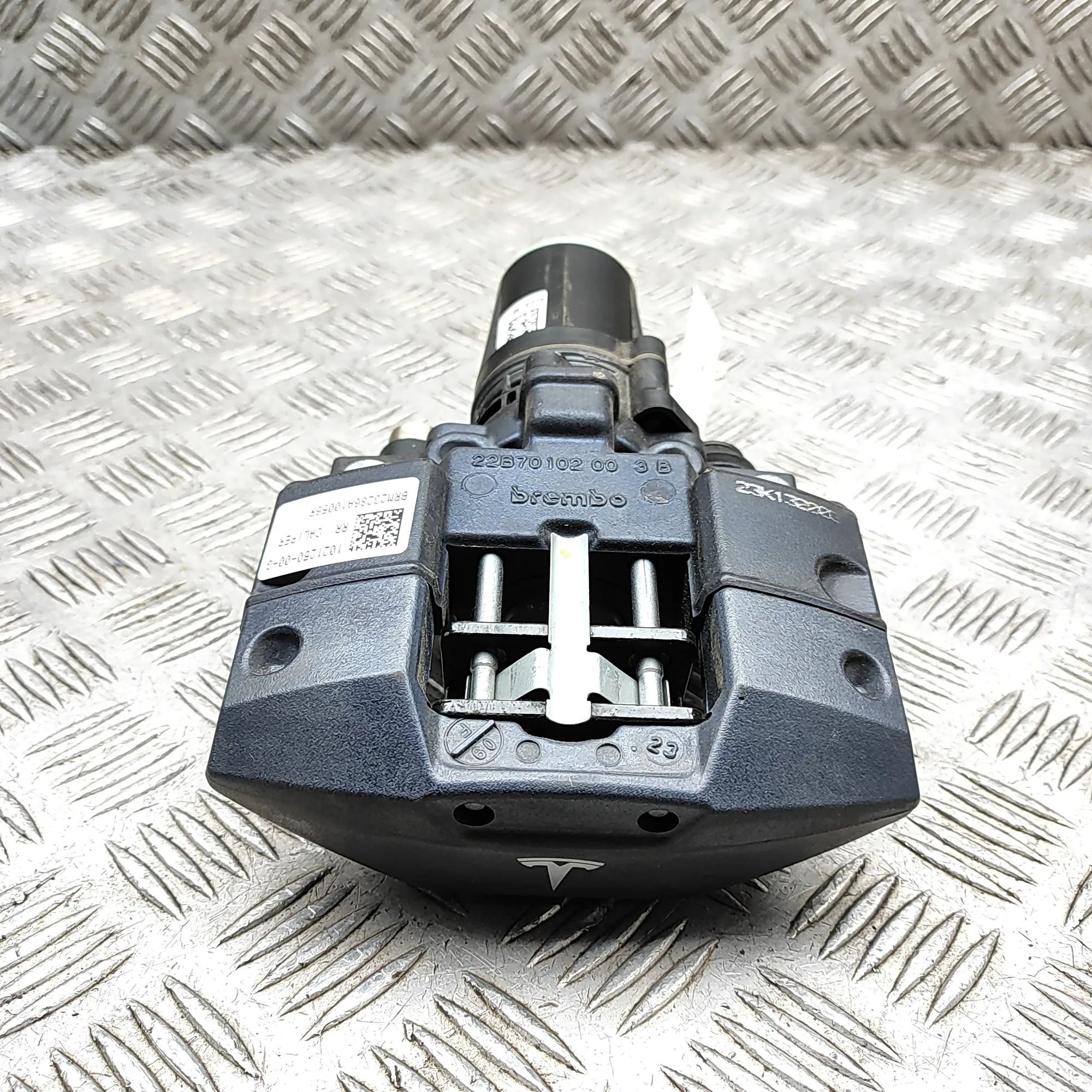 Tesla Model X Brake caliper — rear right Brake caliper — rear right — TESLA MODEL X (5YJ...