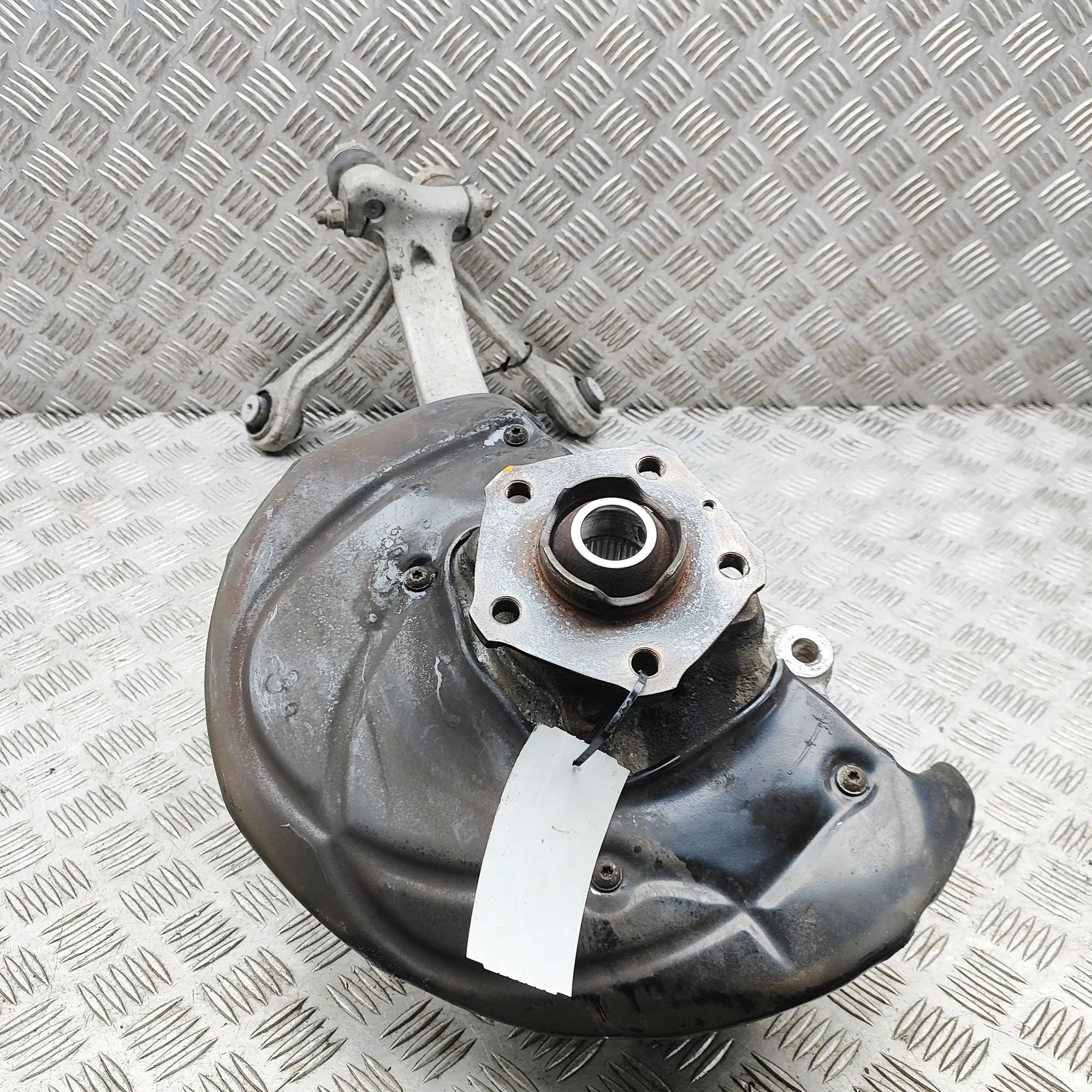 Audi Q7 (4M) Front Left Wheel Hub Front Left Wheel Hub — AUDI Q7 (4M) (2015-PRESE...
