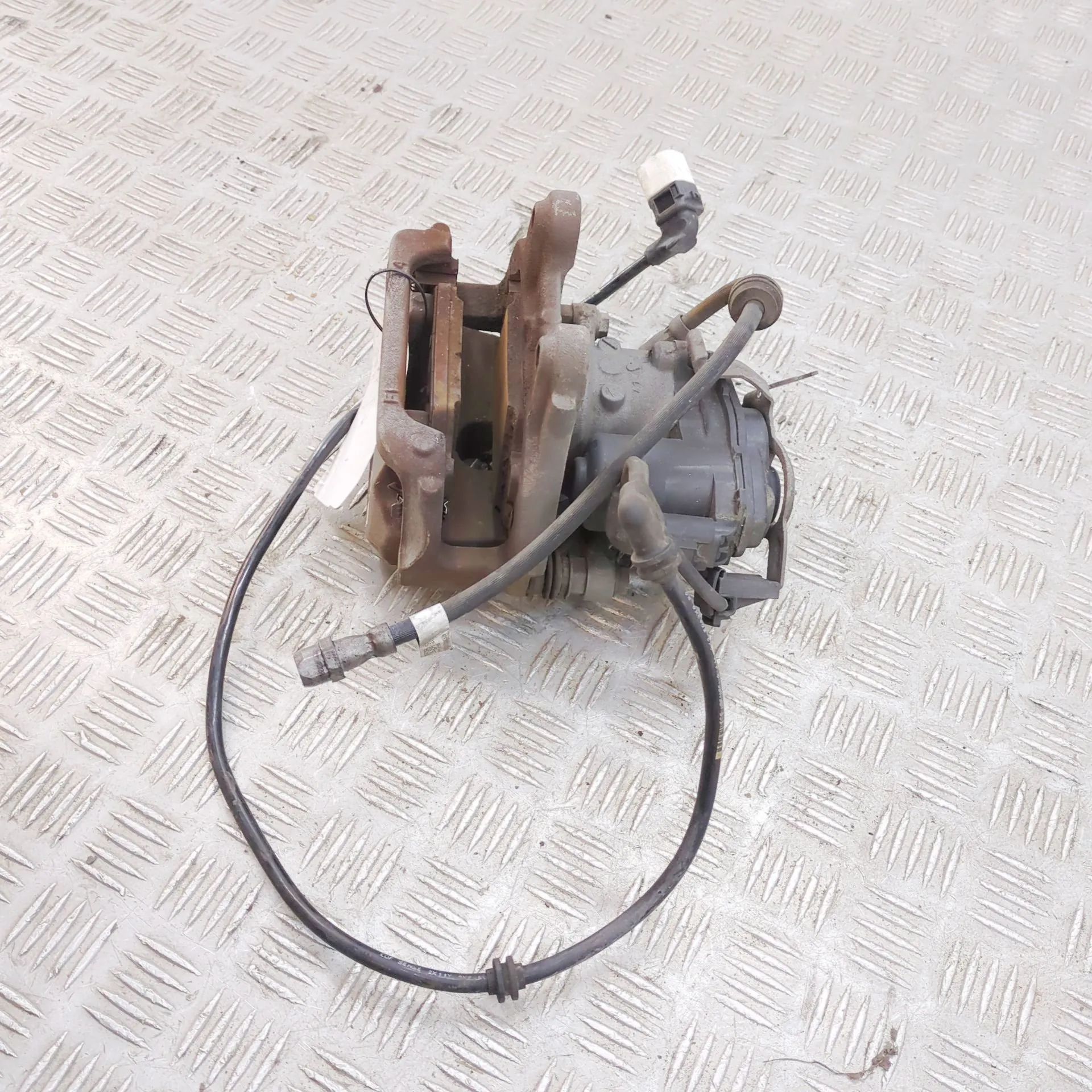Mercedes-Benz EQS (V297 / X296) Brake caliper — rear right Brake caliper — rear right — MERCEDES BENZ EQS ...