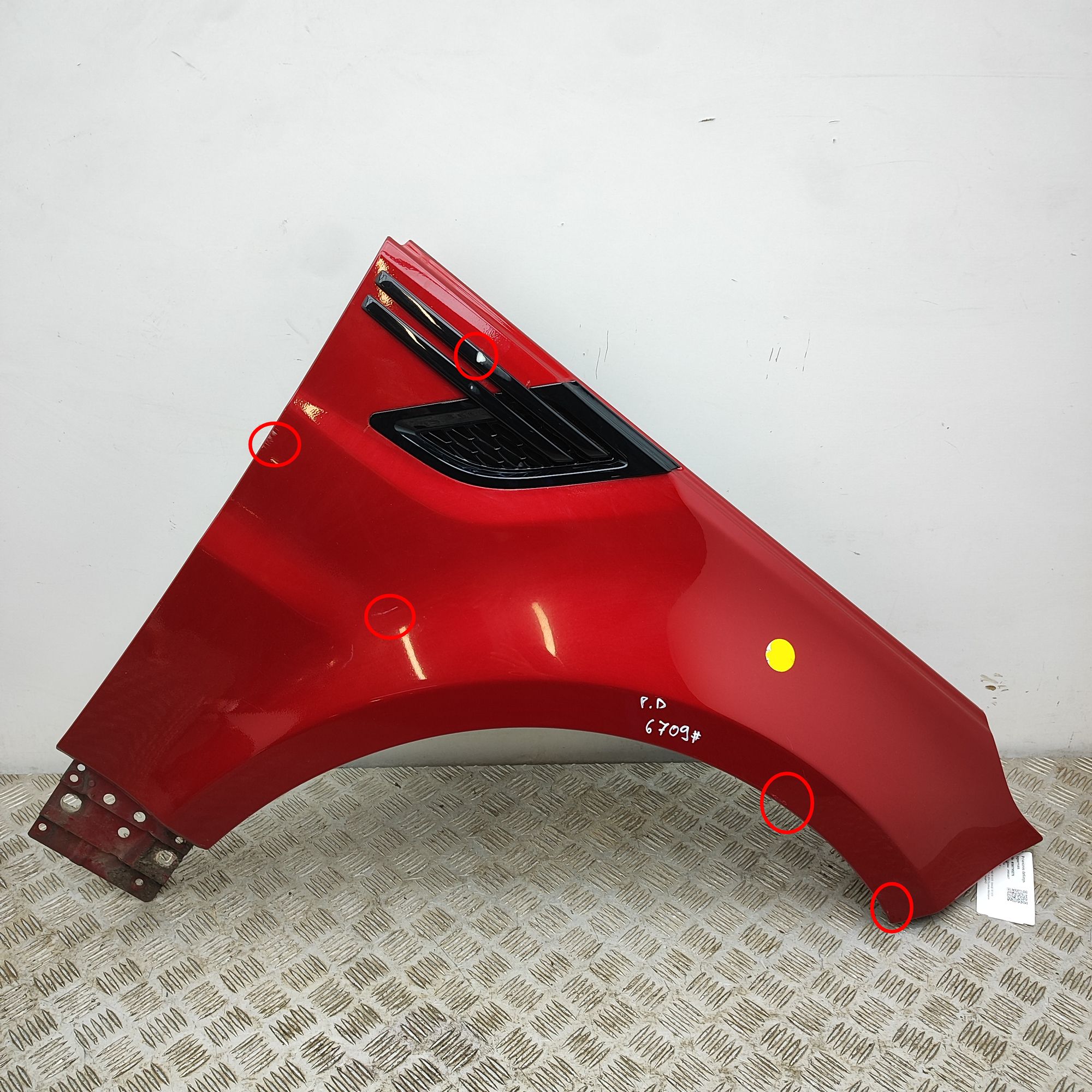 Land Rover Range Rover Sport (L494) Front Right Fender Front Right Fender — LAND ROVER RANGE ROVER SPO...